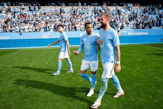 Malmö FFs Martin Olsson och Pontus Jansson jublar