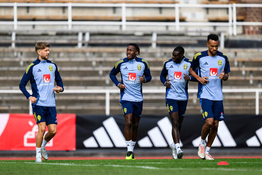 Anton Saletros, Anthony Elanga, Ken Sema and Alex Douglas