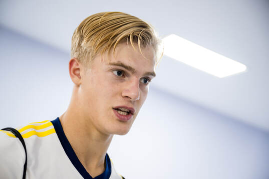 Lucas Bergvall of Sweden