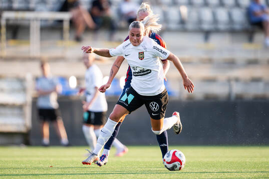 FC Rosengårds Caroline Seger och Brommapojkarnas Johanna