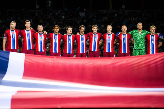 Players of Norway line up