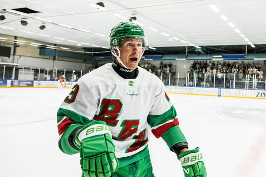 Rögles Oliver Eklind jublar