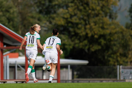 Varbergs Mollie Josefsson jublar