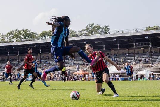 Djurgårdens Kebba Ceesay och Brommapojkarnas Jesper