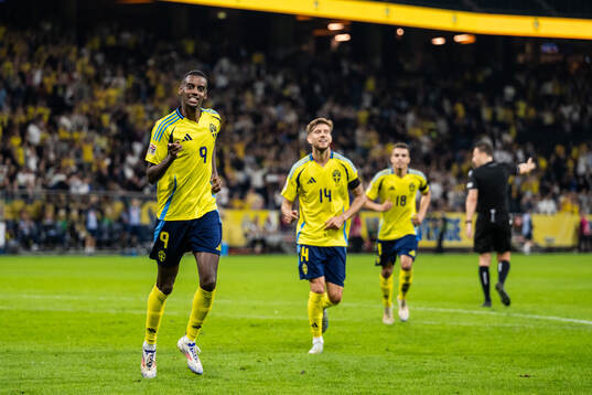 Alexander Isak of Sweden celebrates