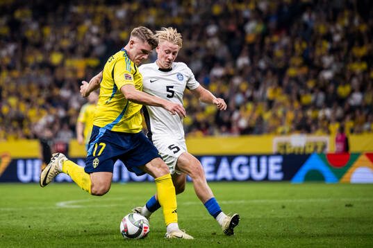 Viktor Gyökeres of Sweden and Rocco Shein of Estonia