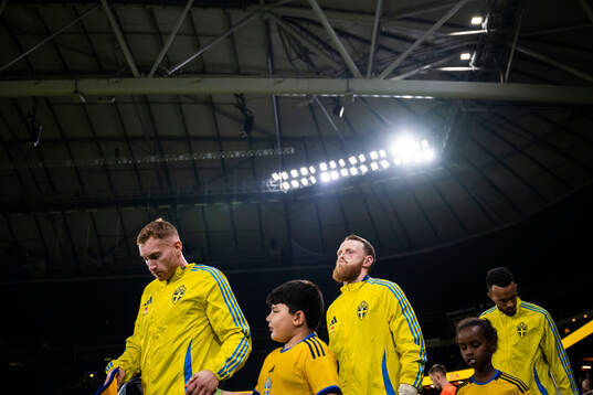 Dejan Kulusevski, goalkeeper Viktor Johansson and Alex