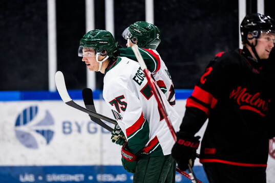 Frölundas David Edstrom jublar