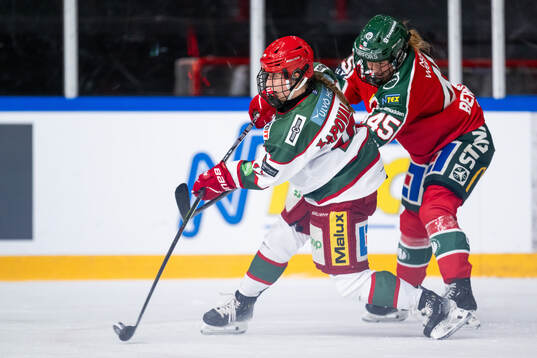 Modos Adela Sapovalivova och Frölundas Paula Bergström