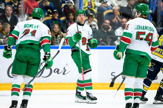 Rögles Linus Sjödin jublar