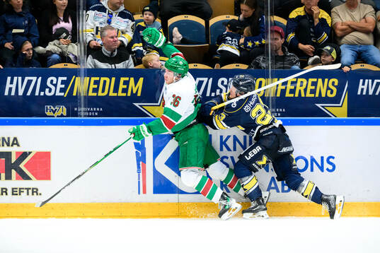 Rögles Axel Smeds och HV71s Åke Stakkestad