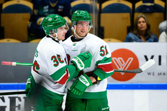 Rögles Axel Smeds och Calle Själin jublar