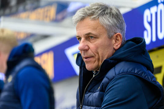 HV71s assisterande tränare Fredrik Stillman