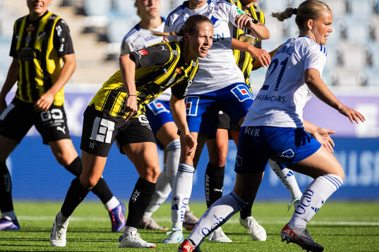 Häckens Anna Anvegård och IFK Norrköpings Freja Lindwall