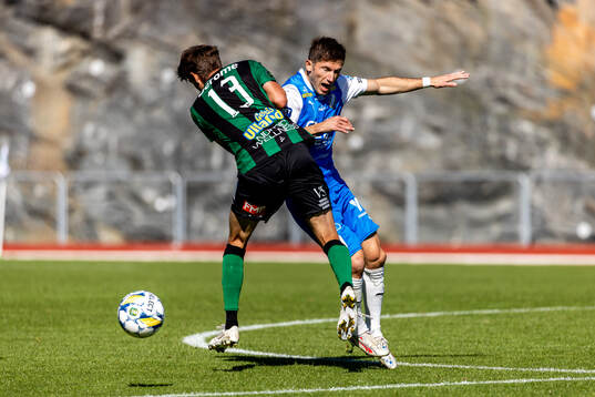 Varbergs Olle Edlund och IK Oddevolds Liridon Kalludra