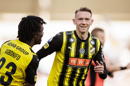 Häckens Julius Lindberg jublar efter 2-2 målet