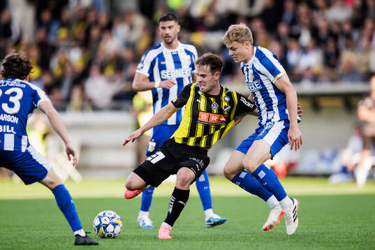 Häckens Lars Olden Larsen och IFK Göteborgs David Kjær