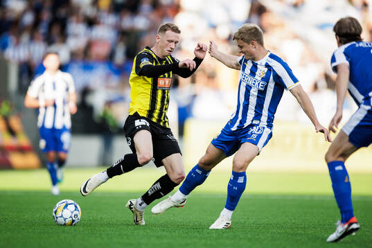 Häckens Julius Lindberg och IFK Göteborgs David Kjær