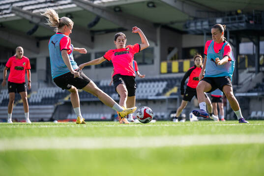 Clarissa Larisey and Hanna Wijk