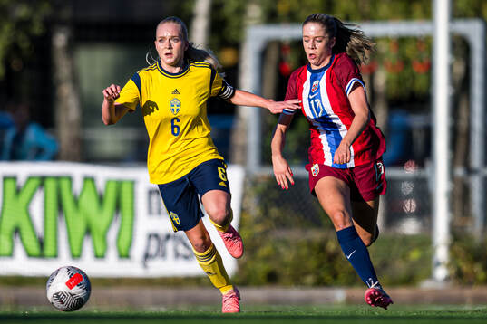 Doris Petz of Sweden and Sandra Pallesen-Nygård of Norway