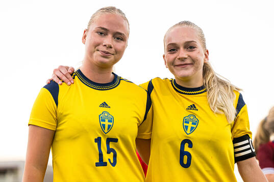 Nicole Molin Kock and Doris Petz of Sweden