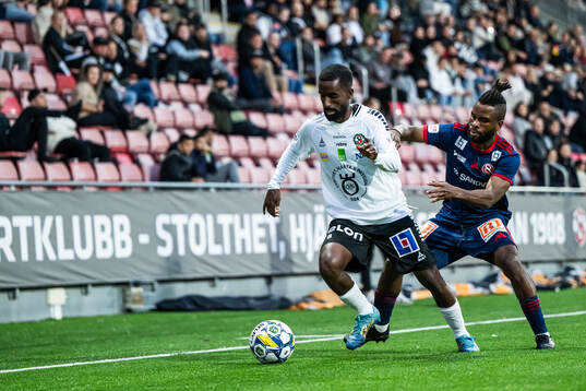 Örebros Mohammed Khalid Saeid och Sandvikens IFs John