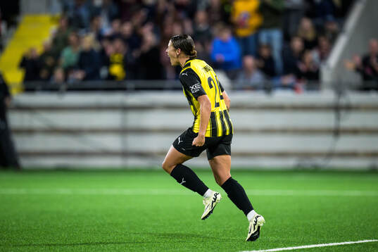 Tabby Tindell of Häcken celebrates the 1-0 goal