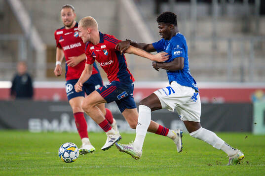 Östers Adam Bergmark Wiberg och Trelleborgs Samuel Asoma