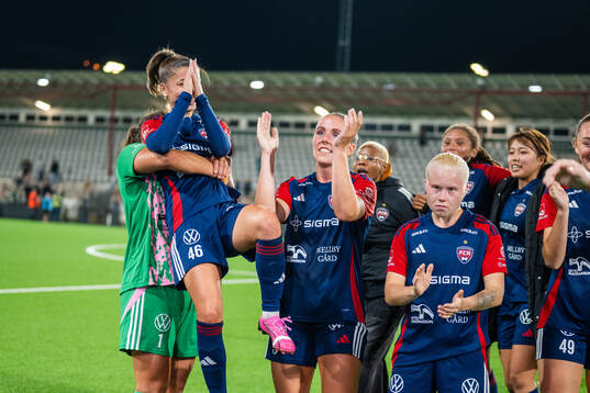 FC Rosengårds målvakt Eartha Cumings, Mikaela Stojanovska
