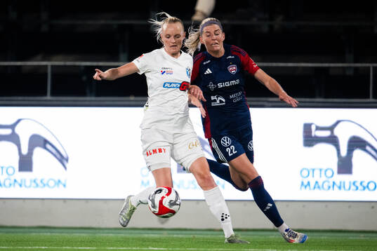 FC Rosengårds Olivia Schough och Växjö DFFs Emma