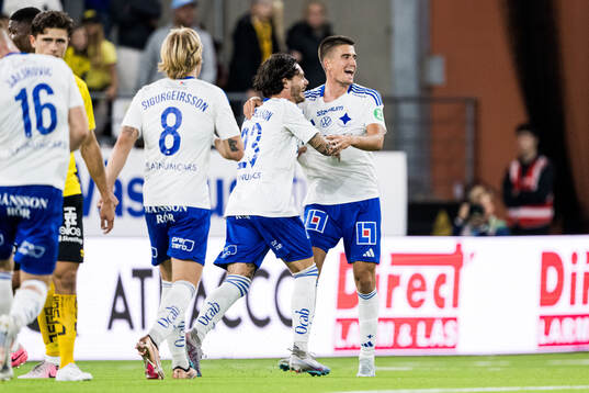 IFK Norrköpings Carl Björk jublar med David Moberg Karlsson efter 1-1