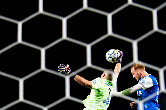 IK Oddevolds målvakt Armin Ibrahimovic och Viktor Kruger