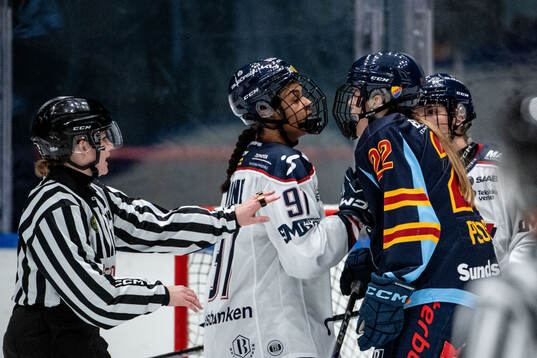 Linköpings Olivia Sohrner och Djurgårdens Tereza Plosova