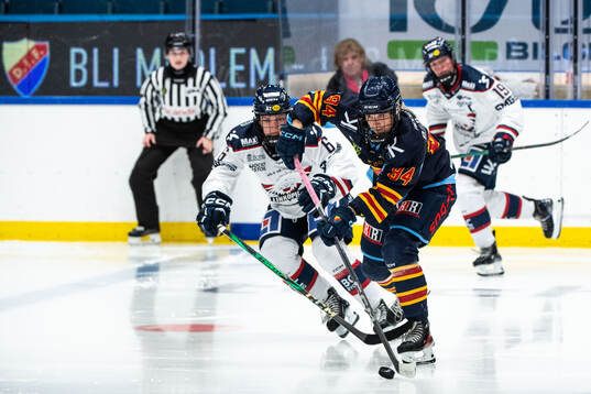 Linköpings Lindsay Agnew och Djurgårdens Tereza Pistekova