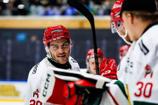 Moras Johan Persson jublar