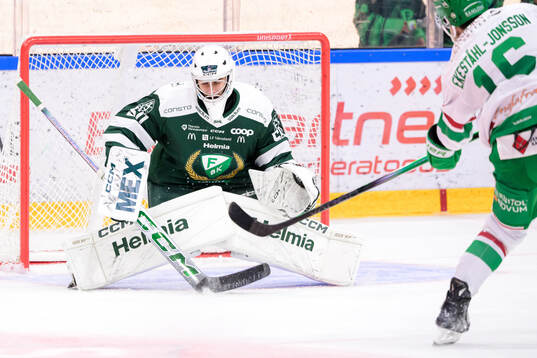 Färjestads målvakt Damian Clara och Rögles Lukas