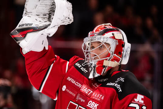 Örebros Jonas Arntzen jublar