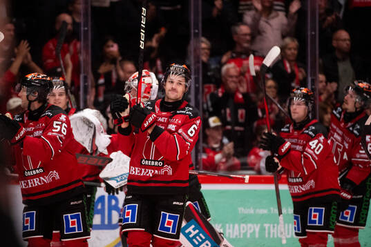 Örebros Filip Berglund jublar