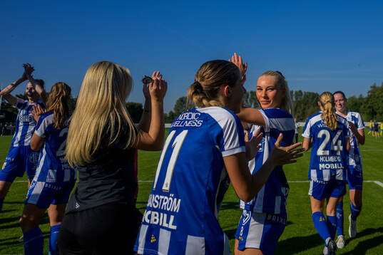 IFK Göteborgs spelare jublar