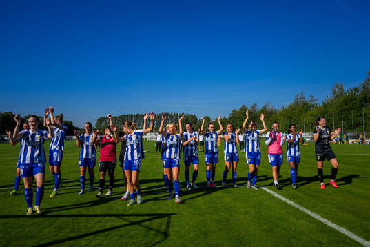 IFK Göteborgs spelare jublar