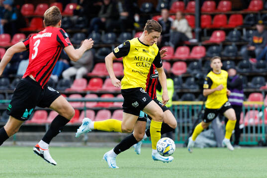 Mjällbys Elliot Stroud och Brommapojkarnas Alexander