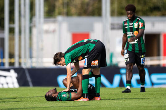 Varbergs Azeez Temitope Yusuf har ont