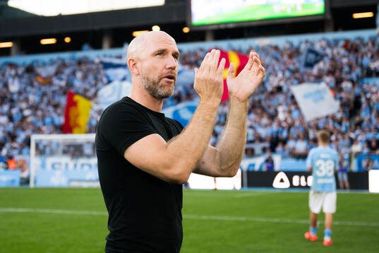 Malmö FFs tränare Henrik Rydström jublar