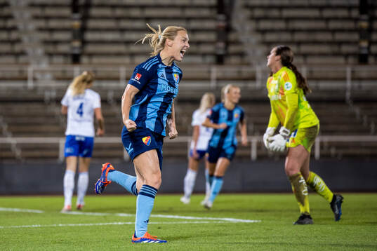 Bla gjennom flere bilder av Fotboll, Damallsvenskan, Djurgården - IFK Norrköping