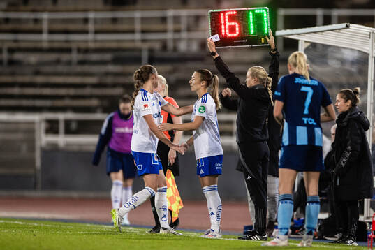 IFK Norrköpings Svea Rehnberg och Alexandra Hellekant i