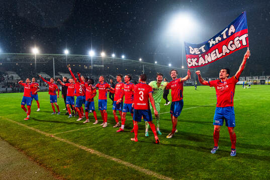 Helsingborgs spelare tackar publiken
