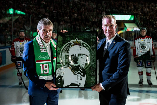 Kenny Jönsson hyllas