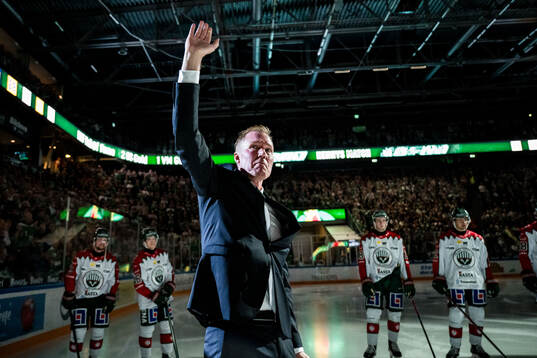 Kenny Jönsson hyllas