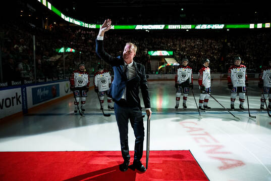 Kenny Jönsson hyllas