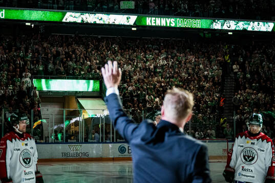 Kenny Jönsson hyllas